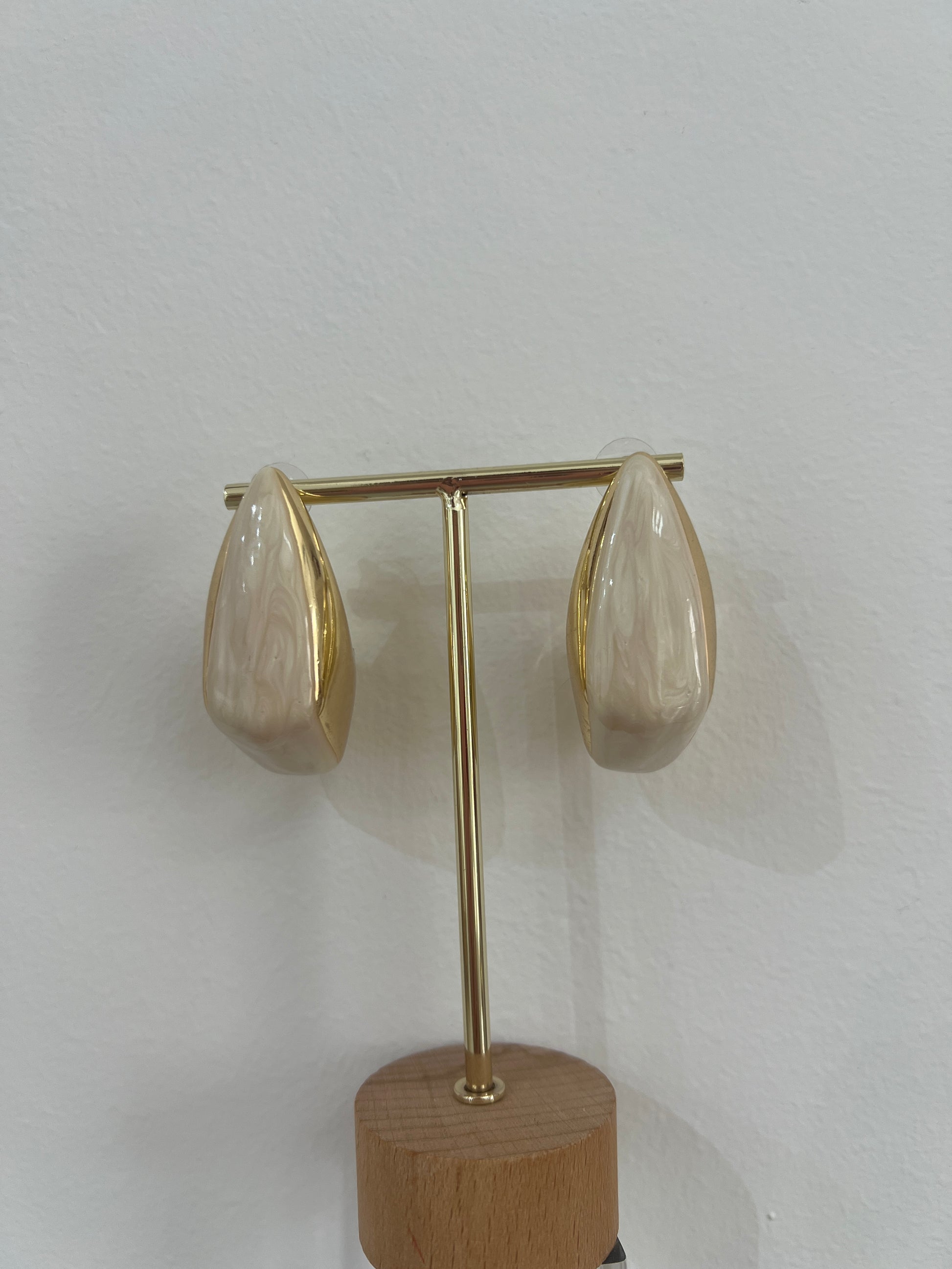 Pendientes beige