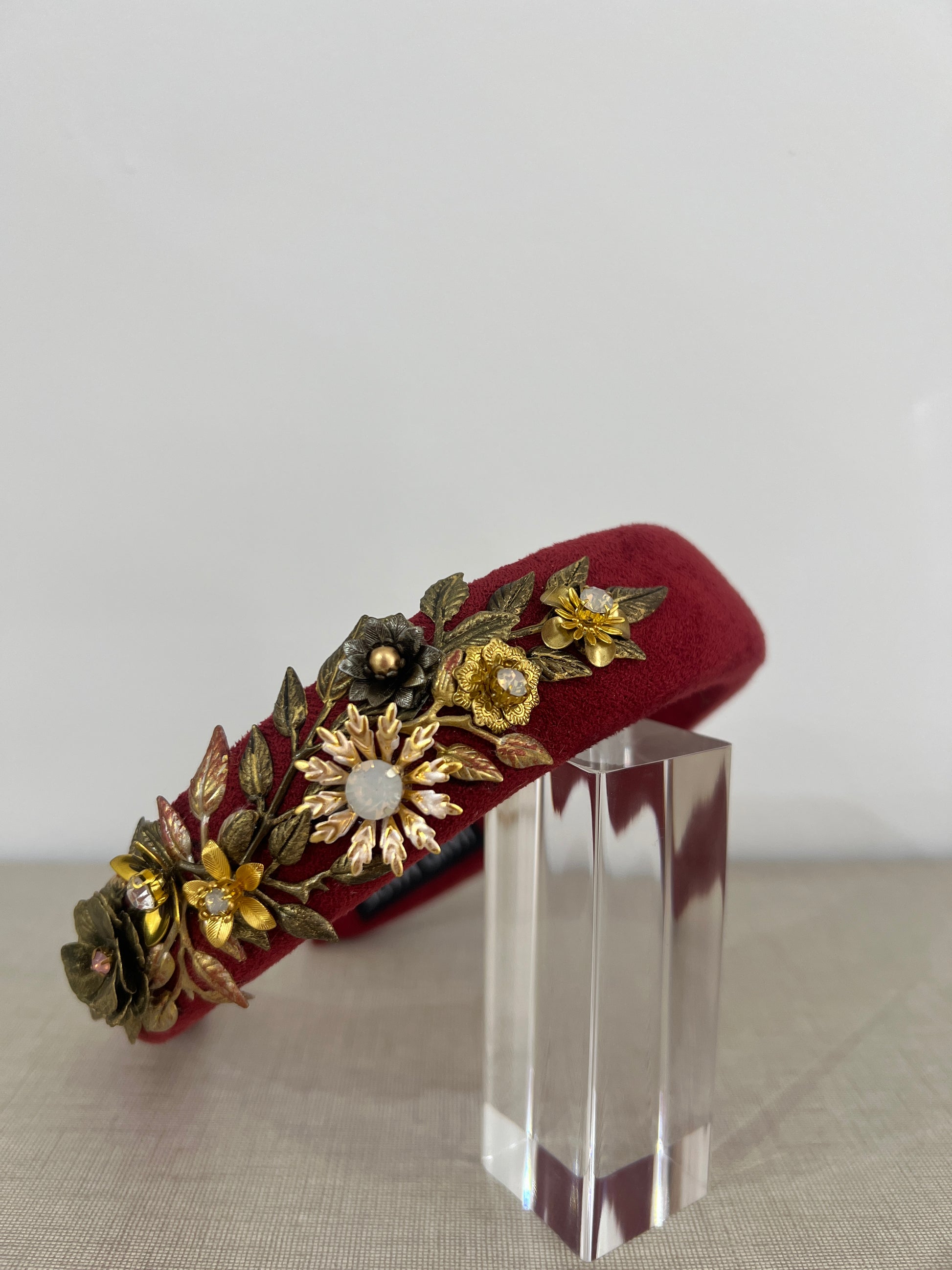 Diadema burdeos