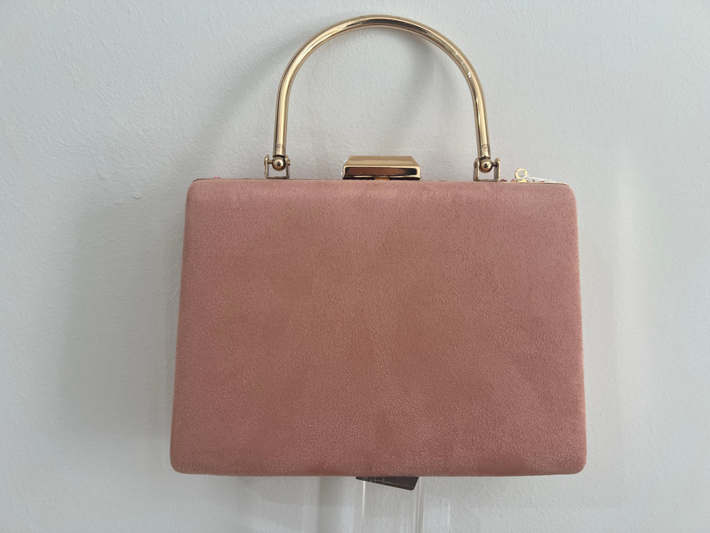 Bolso de fiesta rosa con pedrería multicolor
