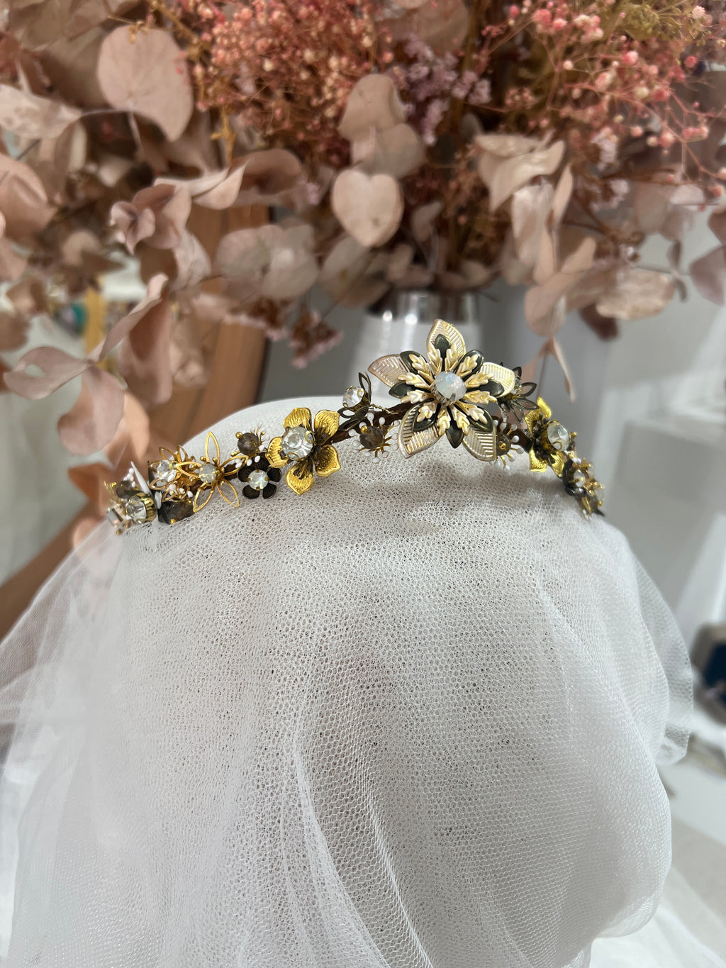 Tiara Clara