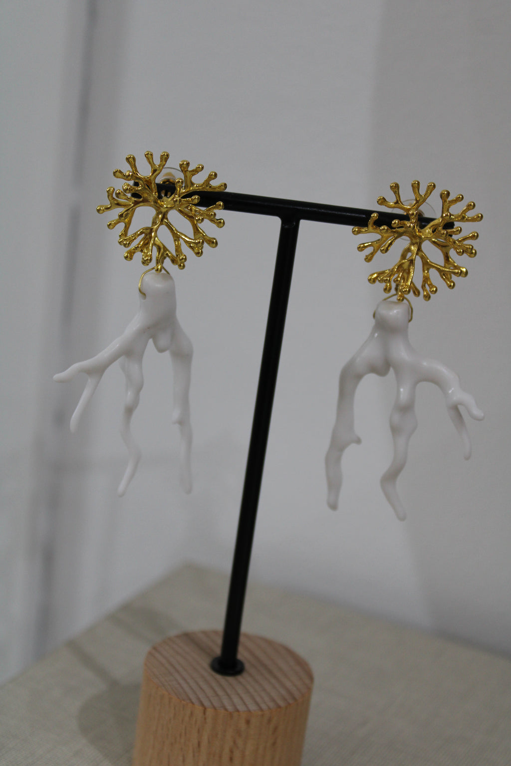 Pendientes coral blanco